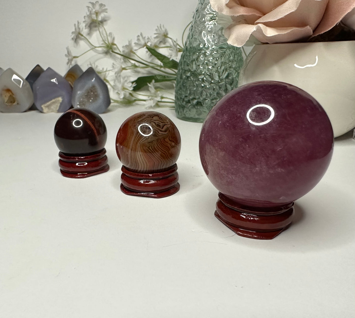 Polished Wooden Sphere Stand